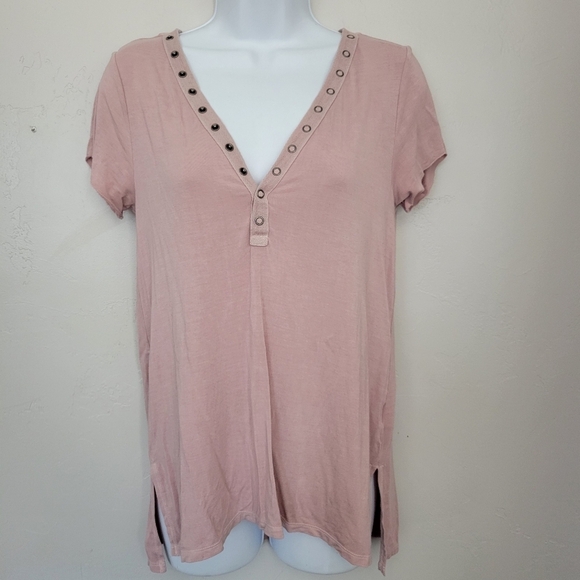 American Eagle Women's Small Soft & Sexy T Baby Pink Snap Button V-neck Cutout - Picture 1 of 8